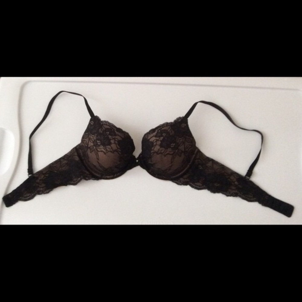 Maidenform 36B black lace up push up bra